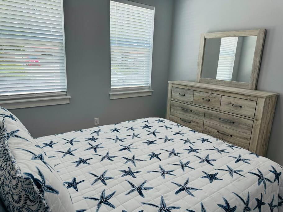 Brand New Tampa Oasis With Private Jacuzzi Retreat Villa Lutz Kültér fotó