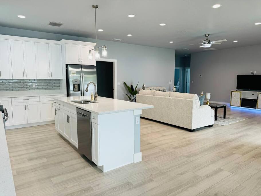 Brand New Tampa Oasis With Private Jacuzzi Retreat Villa Lutz Kültér fotó